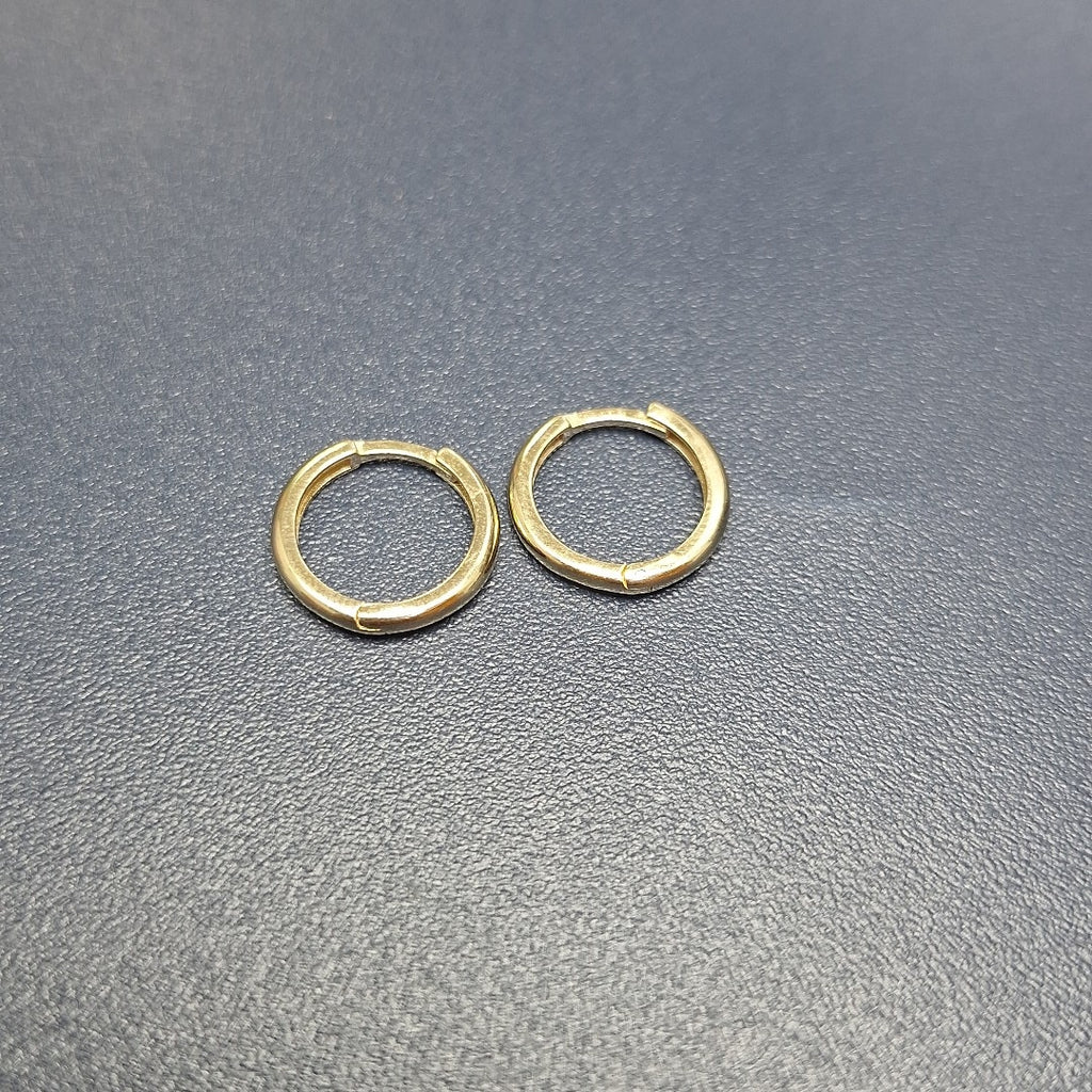 ARETES HUGGIES LISAS 14K 1.6 GR (NUEVO)