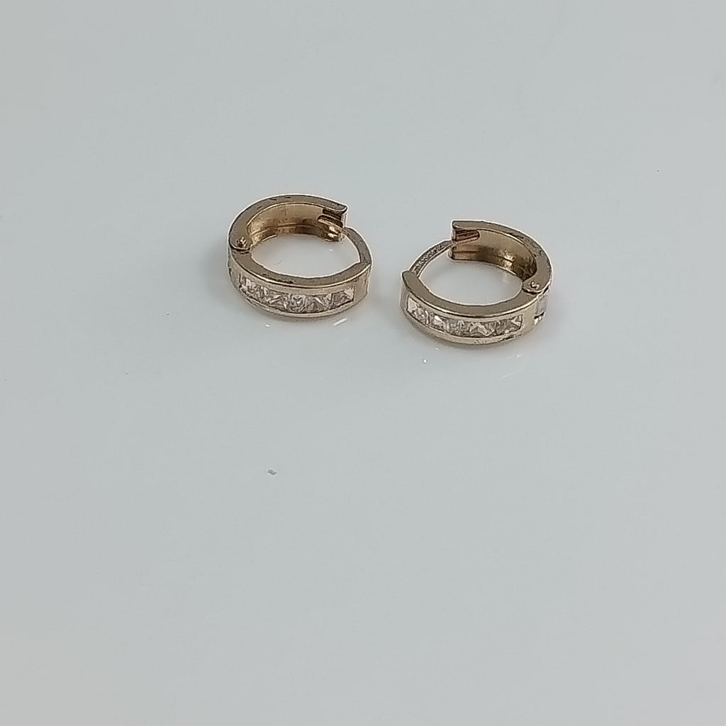 ARETES ARRACADAS C CIRCONIAS 10K 1.3 GR (NUEVO)