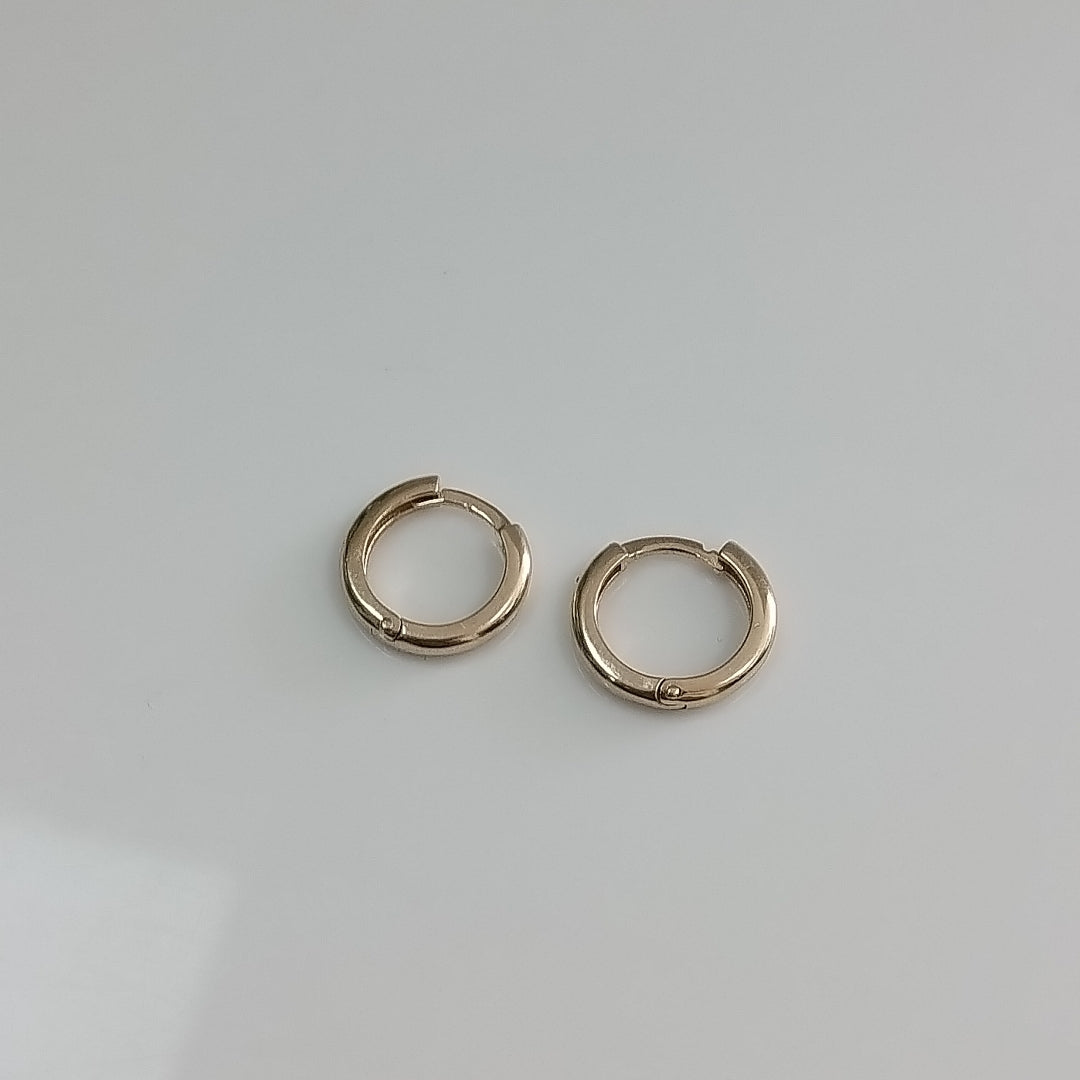 ARETES ARRACADAS LISAS 10K 1.2 GR (NUEVO)