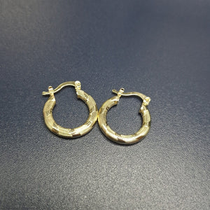 ARETES ARRACADAS TROQUELADAS 14K 2.2 GR (NUEVO)