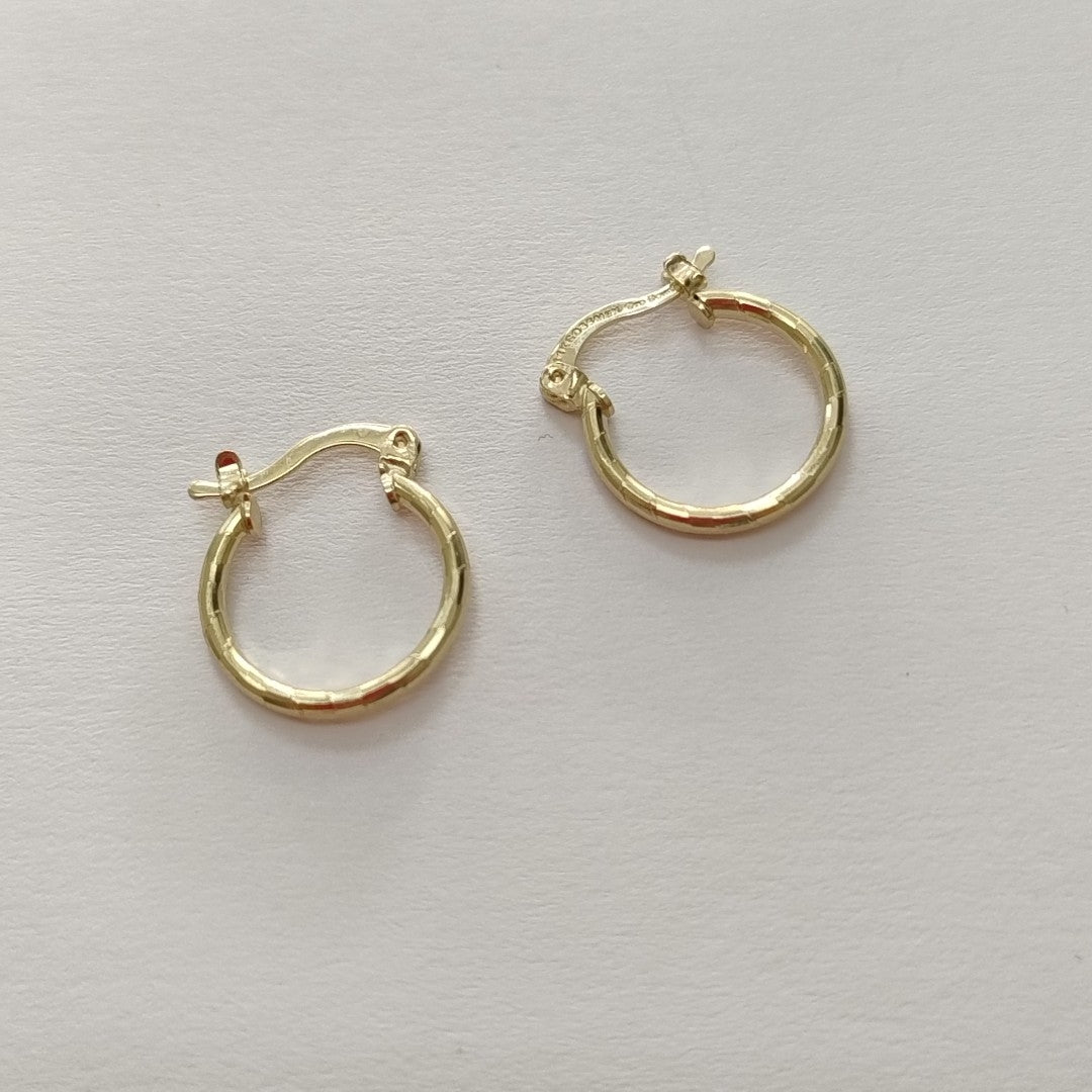 ARETES ARRACADAS ESTRIADAS 14K 1.4 GR (NUEVO)