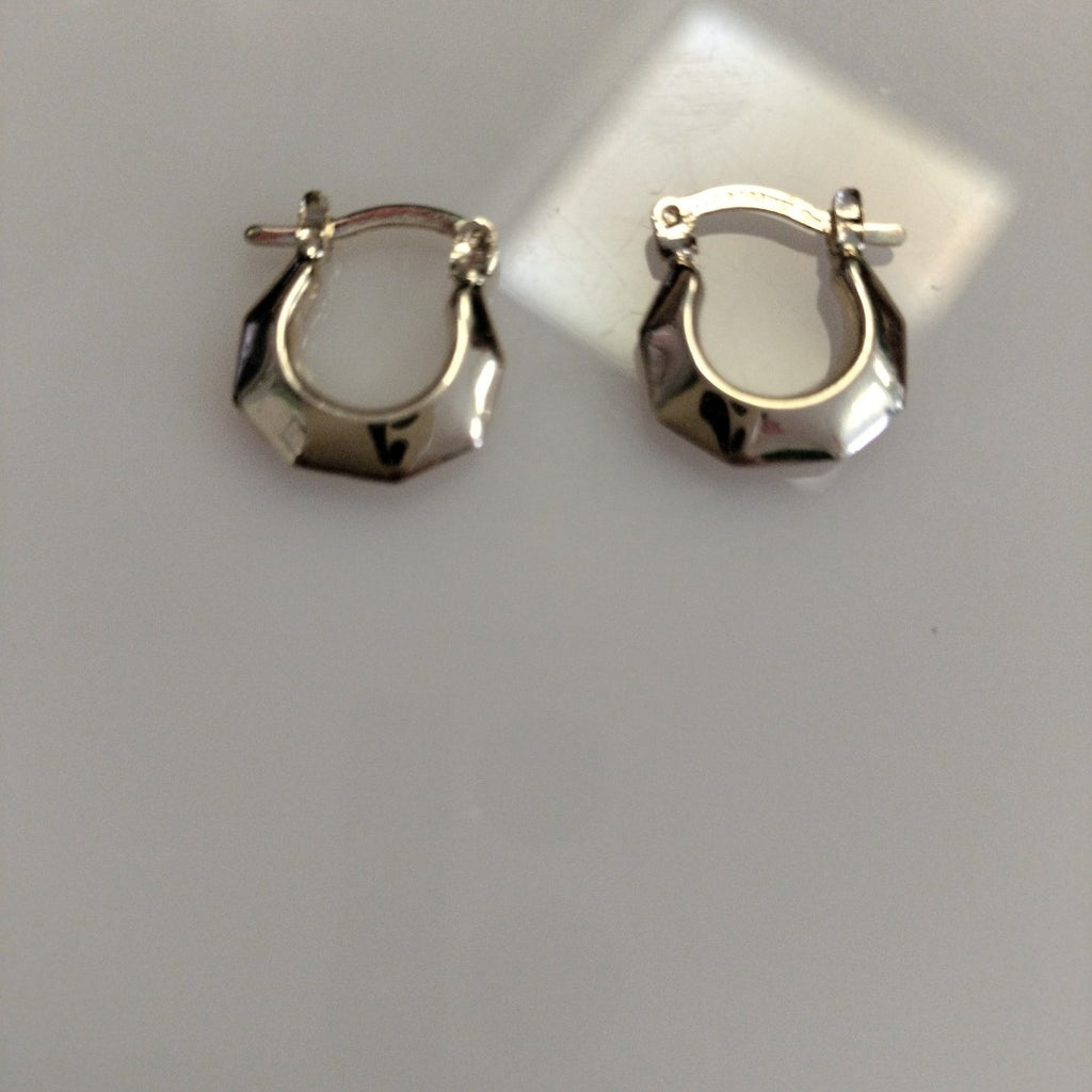 ARETES TEJIDO ARRACADA FACETADA 14K 1.2 GR (NUEVO)