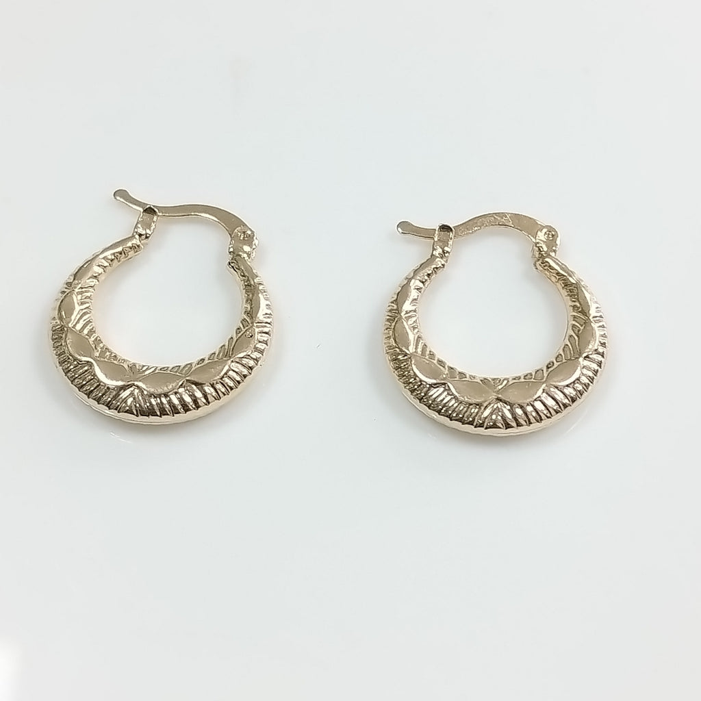 ARETES ARRACADAS HUECAS 14K 1.8 GR (NUEVO)
