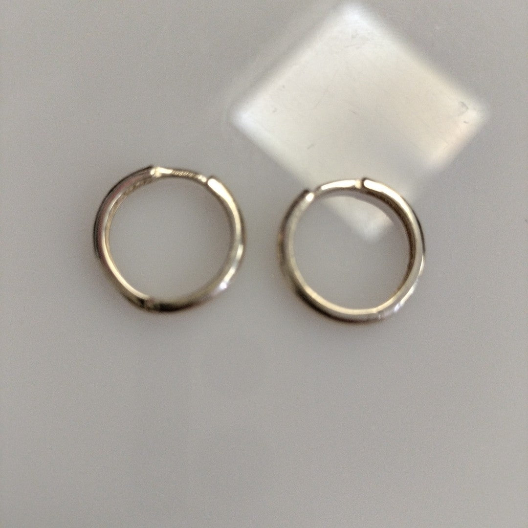 ARETES HUGGIES C CIRCONIA 14K 1.8 GR (NUEVO)