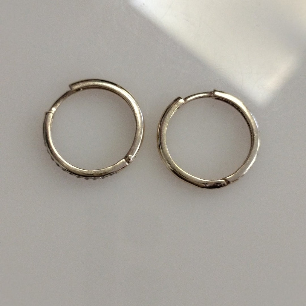 ARETES ARRACADAS C CIRCONIAS 14K 2.1 GR (NUEVO)