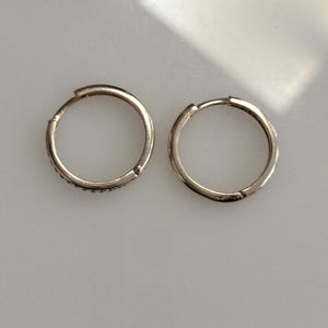 ARETES ARRACADAS C CIRCONIAS 14K 2.1 GR (NUEVO)
