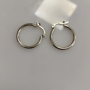 ARETES TEJIDO ARRACADAS LISAS 14K 1.2 GR (NUEVO)