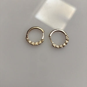 ARETES ARRACADA C CIRCONIAS 14K 2.1 GR (NUEVO)