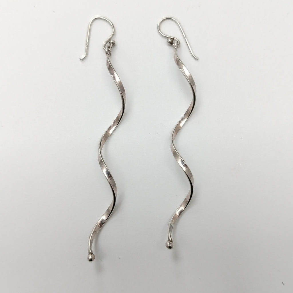 ARETES PAR PLATA 3,00 GRMS (SEMINUEVO)