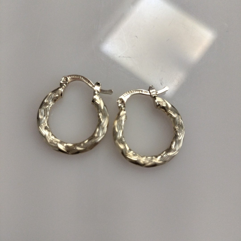 ARETES TEJIDO ARRACADAS ASTRIADAS 14K 1.9 GR (NUEVO)