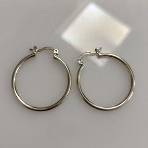 ARETES TEJIDO ARRACADAS LISAS 14K 1.5 GR (NUEVO)