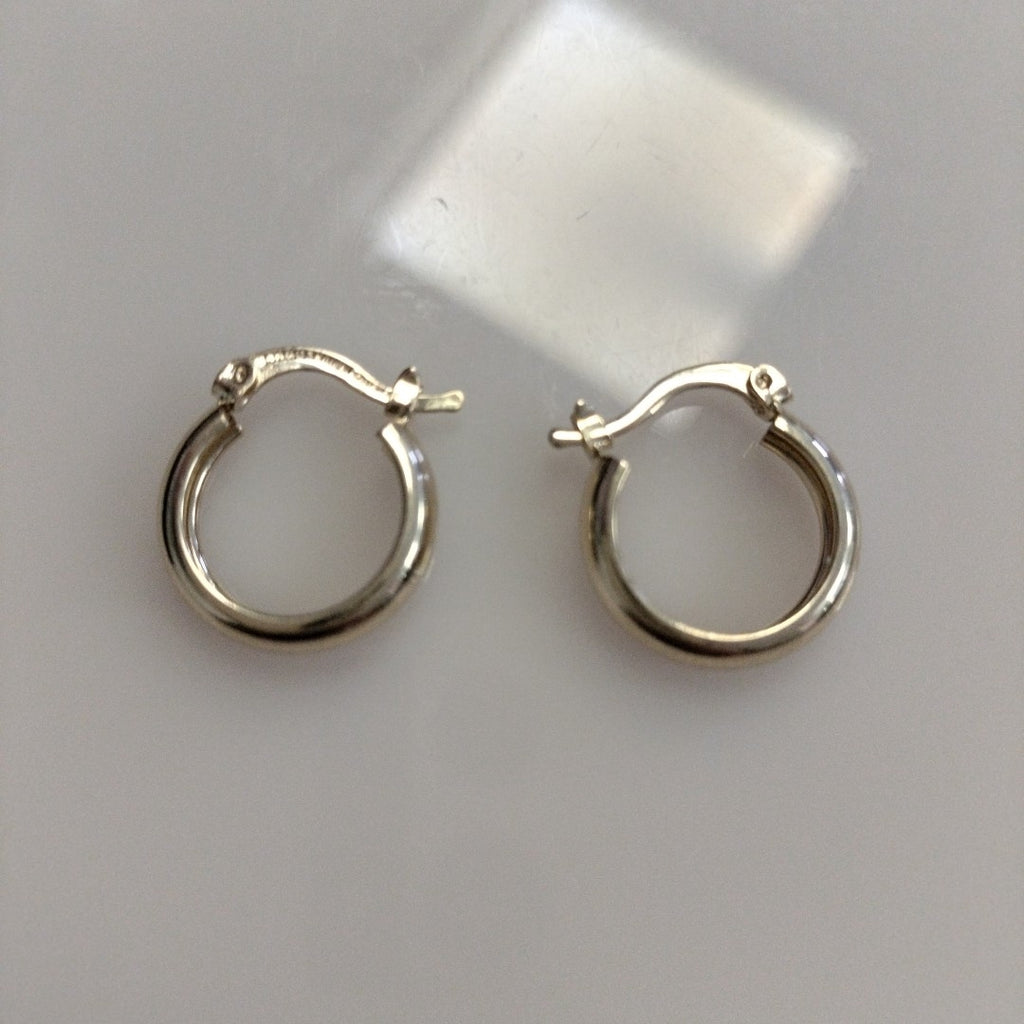 ARETES TEJIDO ARRACADAS LISAS 14K 2.1 GR (NUEVO)