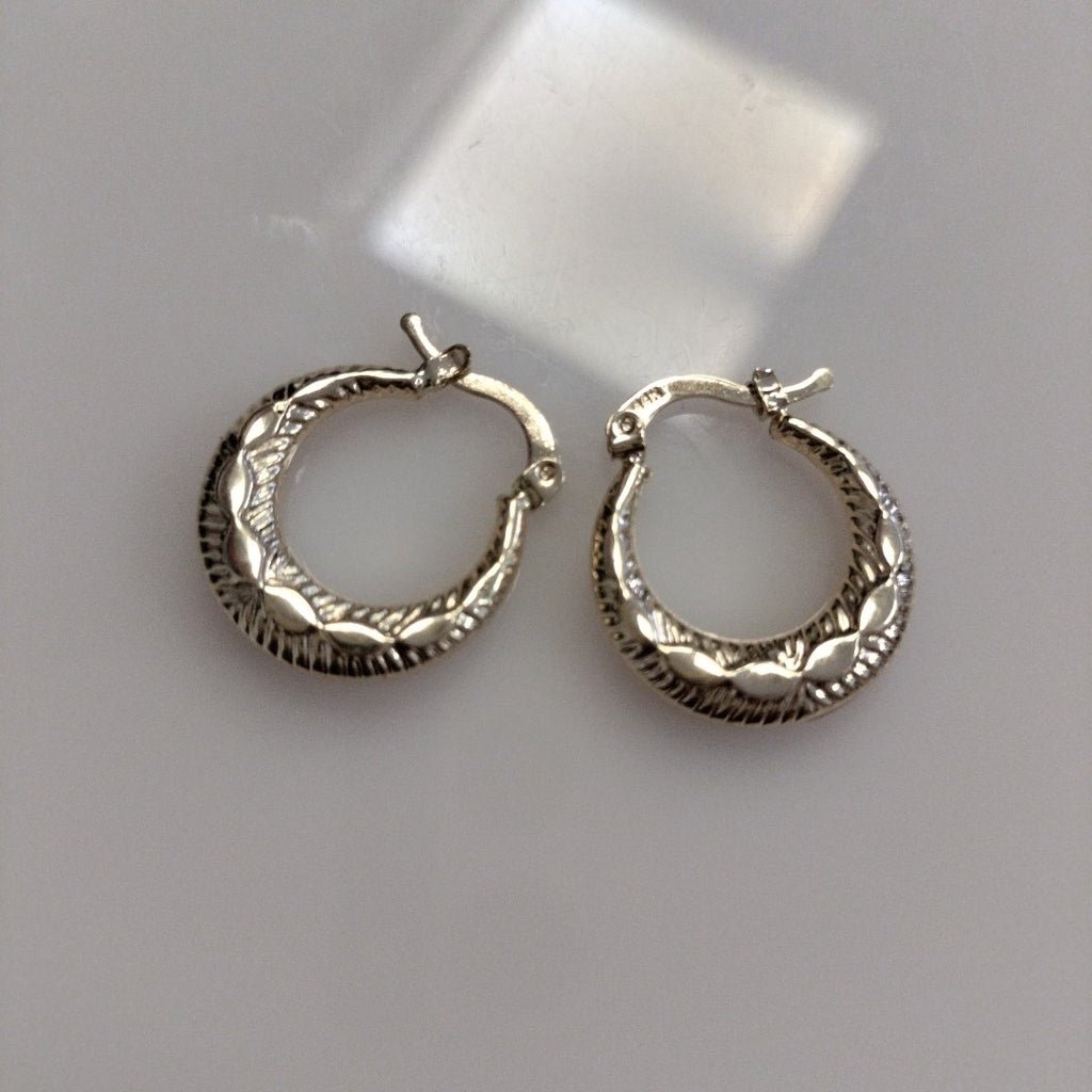 ARETES ARRACADAS HUECAS 14K 1.8 GR (NUEVO)