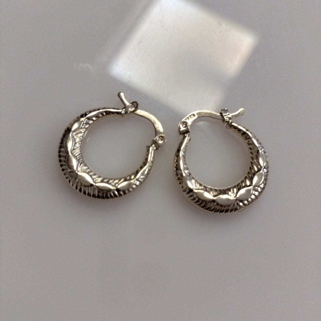 ARETES ARRACADAS HUECAS 14K 1.8 GR (NUEVO)