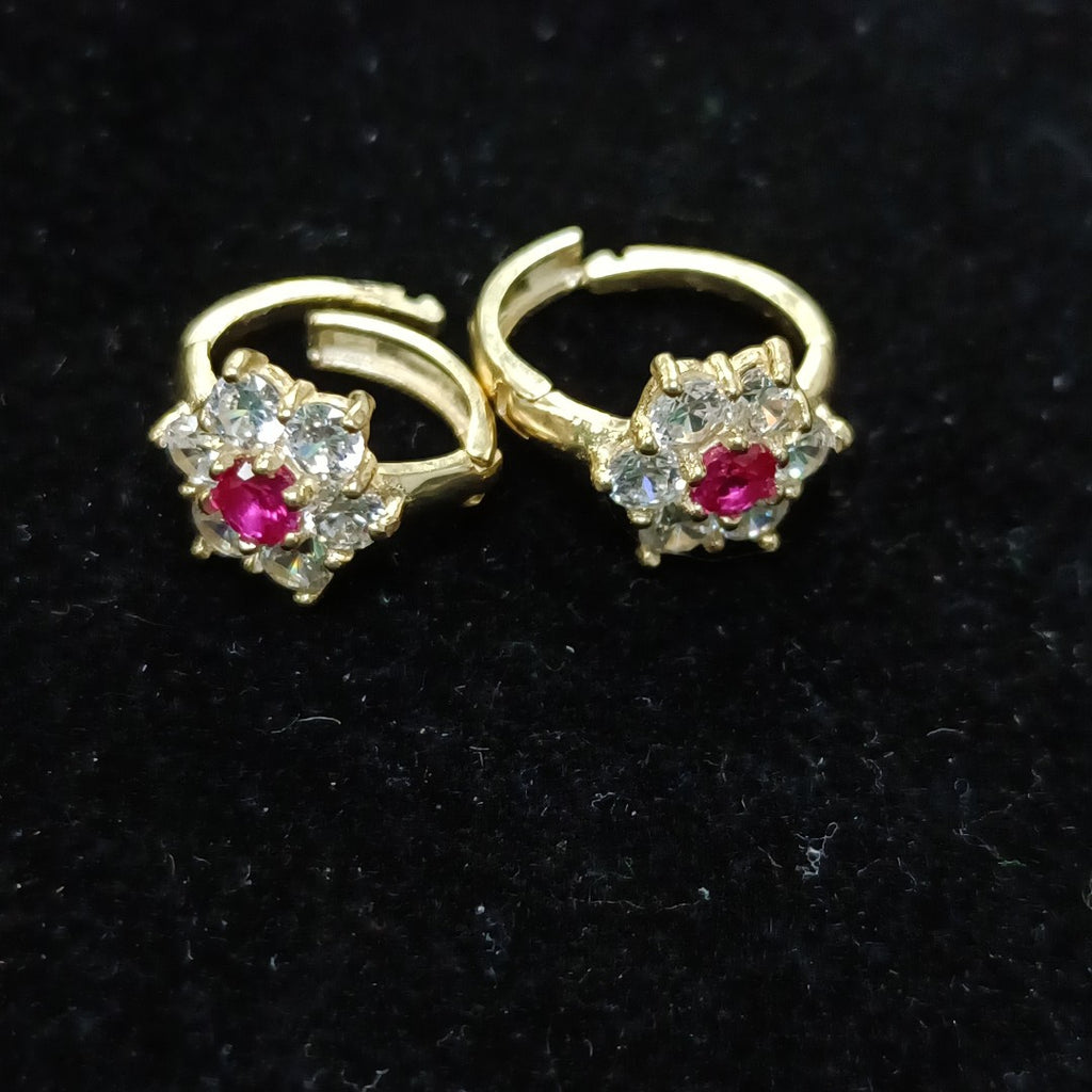 ARETES HUGGIES CON CIRCONIAS Y PIEDRA DE COLOR 14K 1.7 GR (NUEVO)