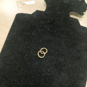 ARETES HUGGIES LISAS 14K 1.6 GR (NUEVO)