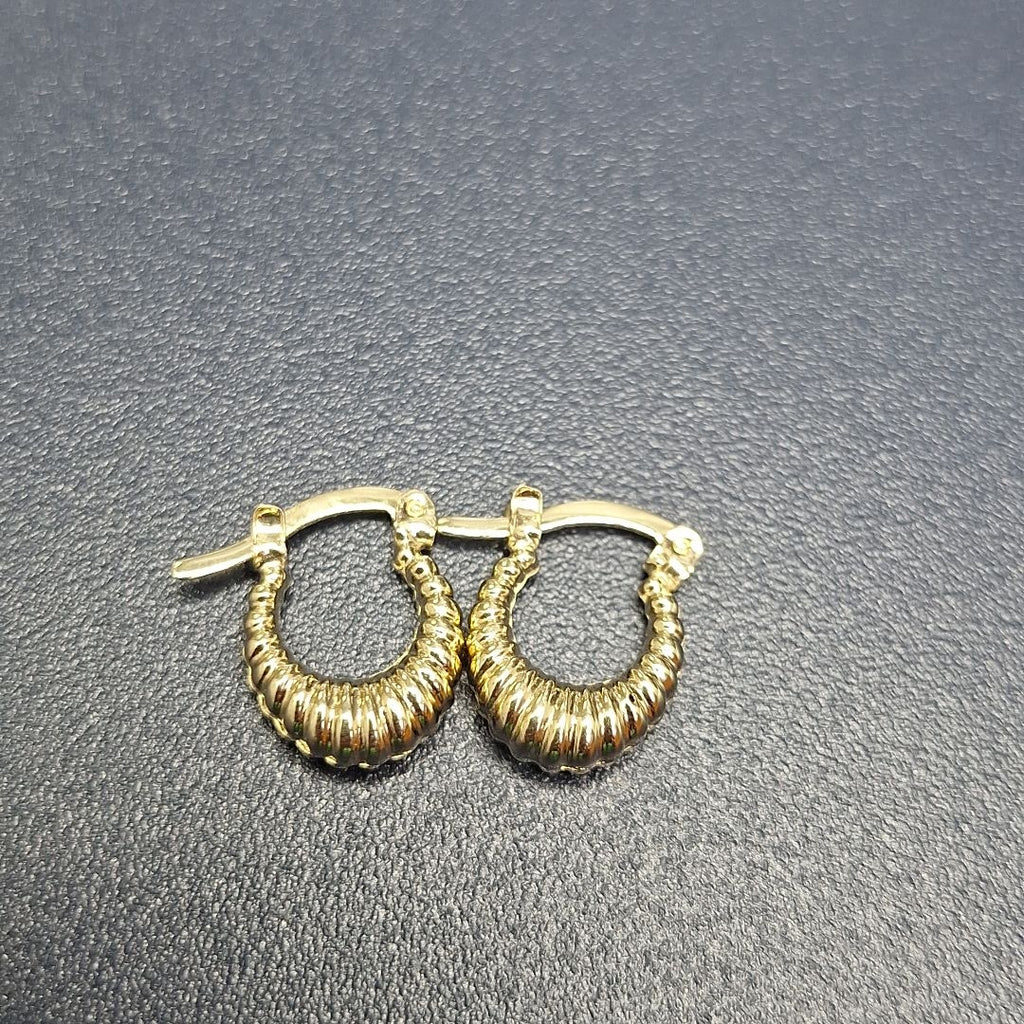 ARETES ARRACADA ESTRIADAS 14K 1.1 GR (NUEVO)
