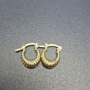 ARETES ARRACADA ESTRIADAS 14K 1.1 GR (NUEVO)
