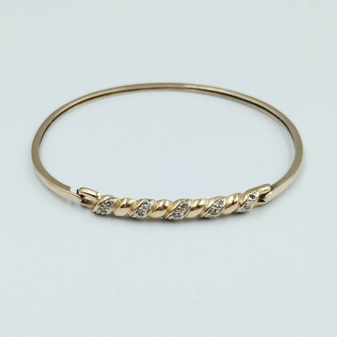 PULSERA RIGIDA ORO 10 K 6.3 GRMS (SEMINUEVO)