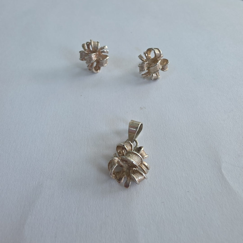 BROQUELES PAR,DIJE PLATA 5,10 GRMS (SEMINUEVO)