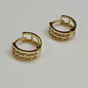 ARETES HUGGIES C CIRCONIAS 14K 1.7 GR (NUEVO)