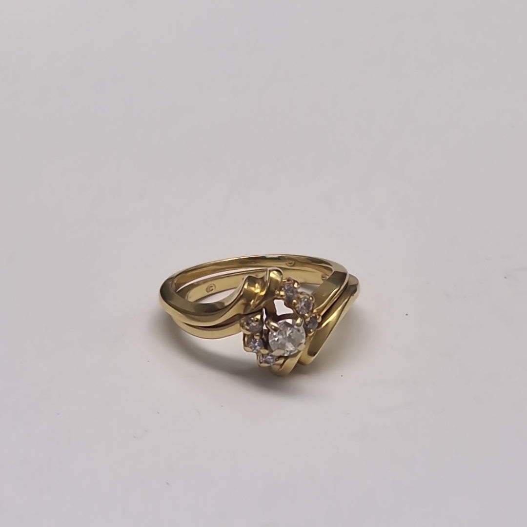 SOLITARIO ORO 18 K 5.8 GRMS (SEMINUEVO)