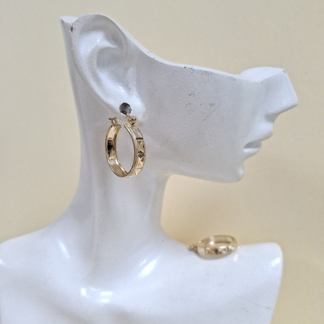 ARETES ARRACADAS LABRADAS 10K 2.1 GR (NUEVO)