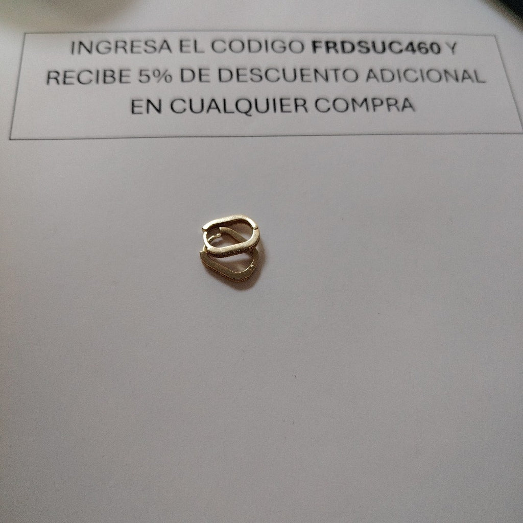 ARETES HUGGIES OVALADA C CIRCONIAS 14K 2.4 GR (NUEVO)