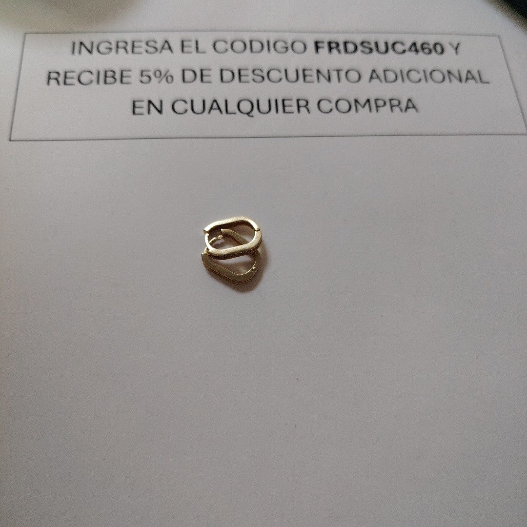 ARETES HUGGIES OVALADA C CIRCONIAS 14K 2.4 GR (NUEVO)