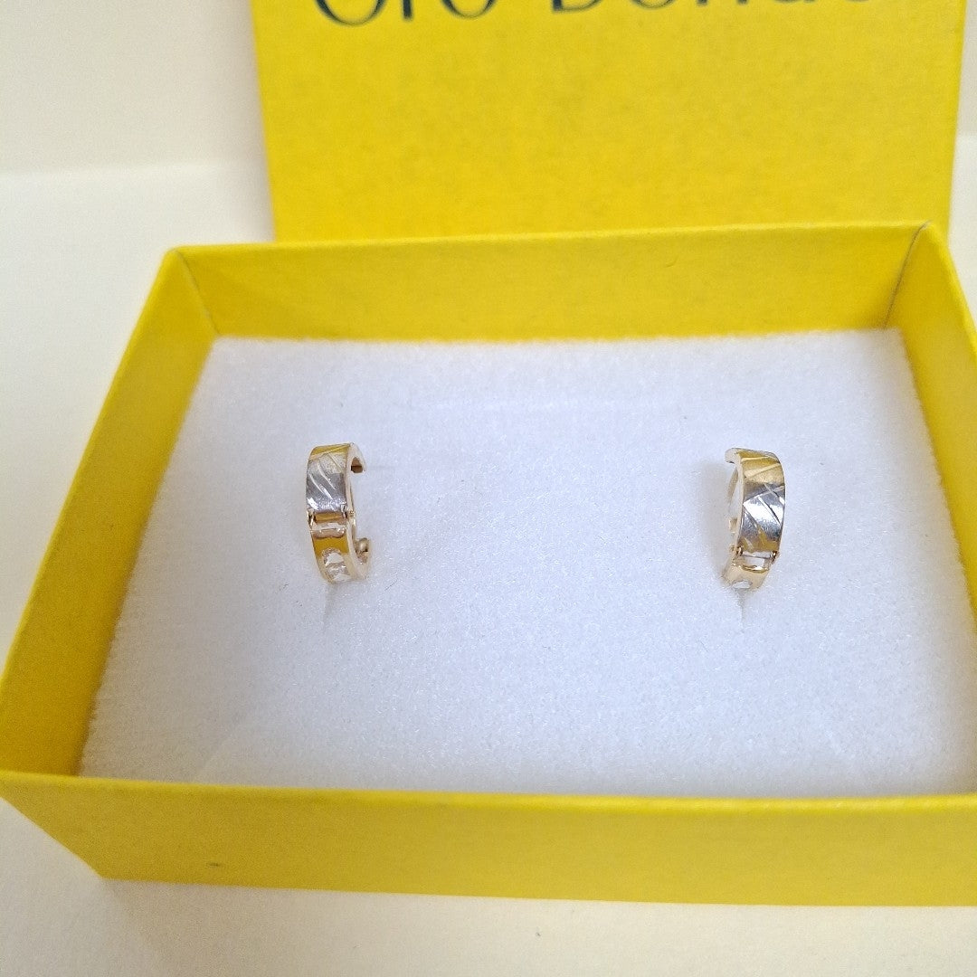 ARETES ARRACADAS C CIRCONIAS 10K 1.3 GR (NUEVO)