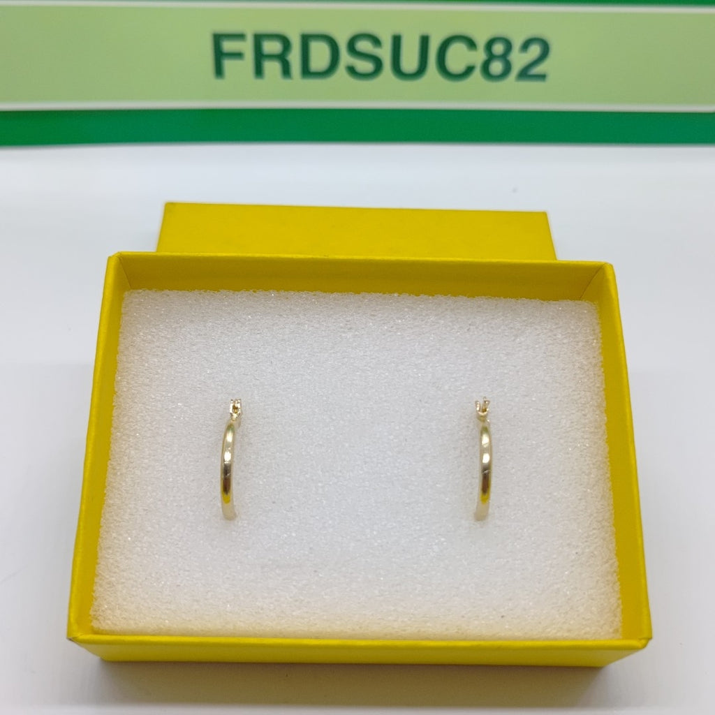 ARETES ARRACADAS ESTRIADAS 14K 1.4 GR (NUEVO)