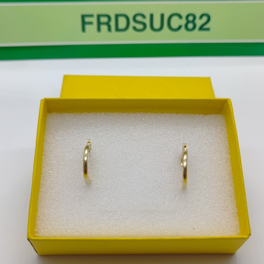 ARETES ARRACADAS ESTRIADAS 14K 1.4 GR (NUEVO)