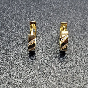 ARETES HUGGIES CON CIRCONIAS 14K 2.2 GR (NUEVO)