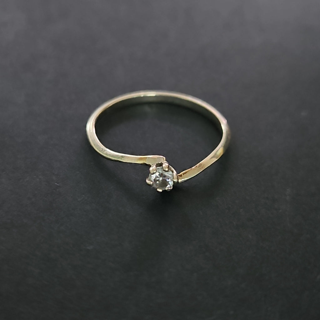 ANILLO ORO 10 K 0.9 GRMS (SEMINUEVO)