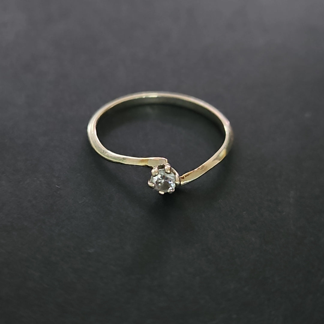 ANILLO ORO 10 K 0.9 GRMS (SEMINUEVO)