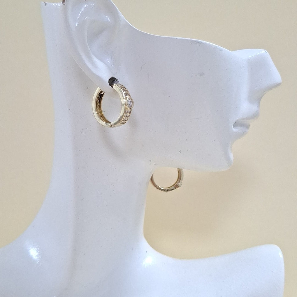 ARETES ARRACADAS C CIRCONIAS 10K 2.6 GR (NUEVO)