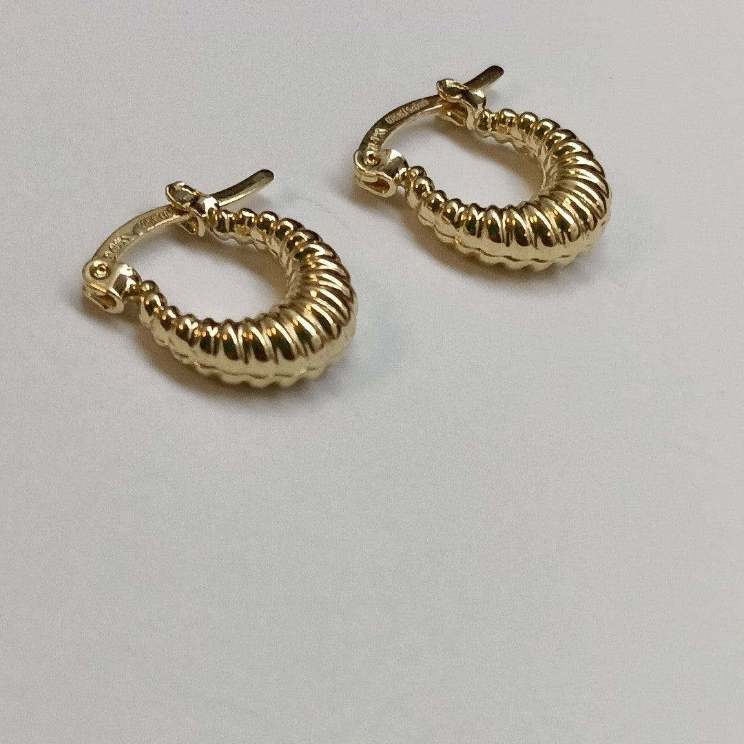 ARETES ARRACADA ESTRIADAS 14K 1.1 GR (NUEVO)
