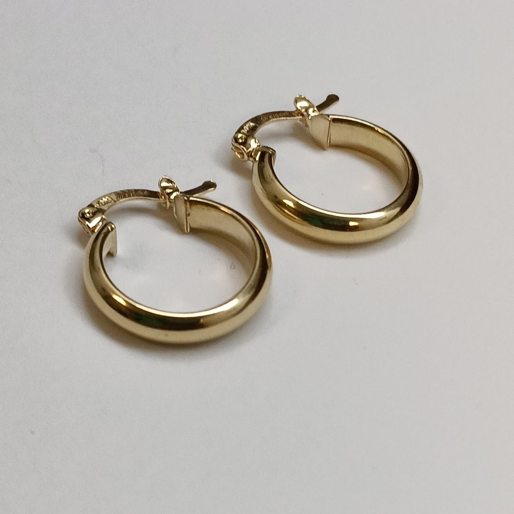 ARETES ARRACADA LISA 14K 1.6 GR (NUEVO)