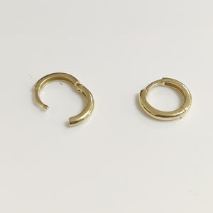 ARETES ARRACADAS LISAS 10K 1.2 GR (NUEVO)