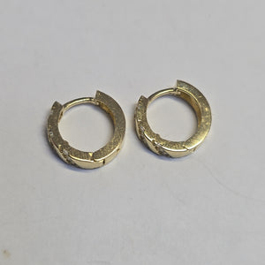 ARETES HUGGIES CON CIRCONIAS 14K 2.2 GR (NUEVO)