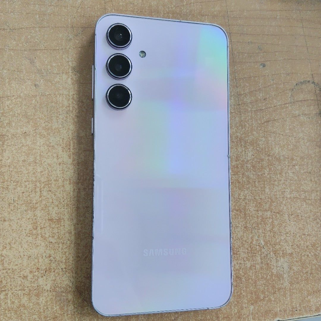 CELULAR SAMSUNG GALAXY A55 5G SM-A556E (2024) 128 GB 8 GB RAM (SEMINUEVO)