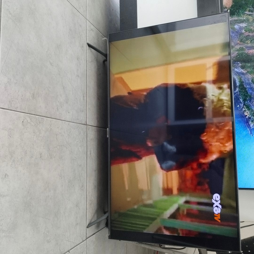 PANTALLA SAMSUNG UN43AU7000F (2023) 43" LED 4K (SEMINUEVO)