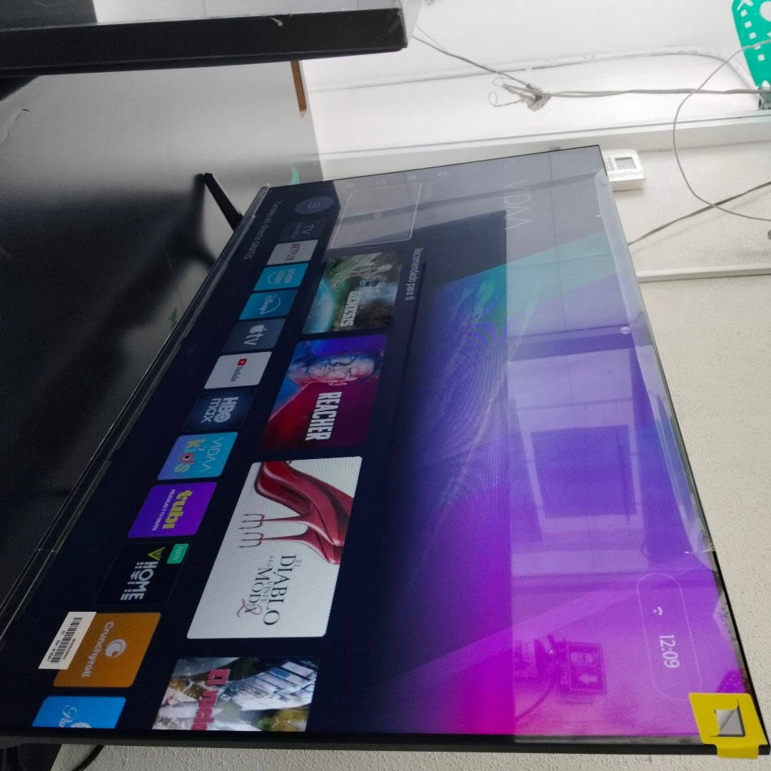 PANTALLA HISENSE 40A4NV (2025) 40" LED FULL HD (SEMINUEVO)