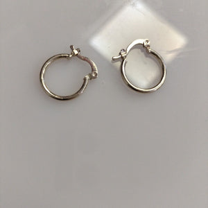 ARETES ARRACADAS ESTRIADAS 14K 1.4 GR (NUEVO)