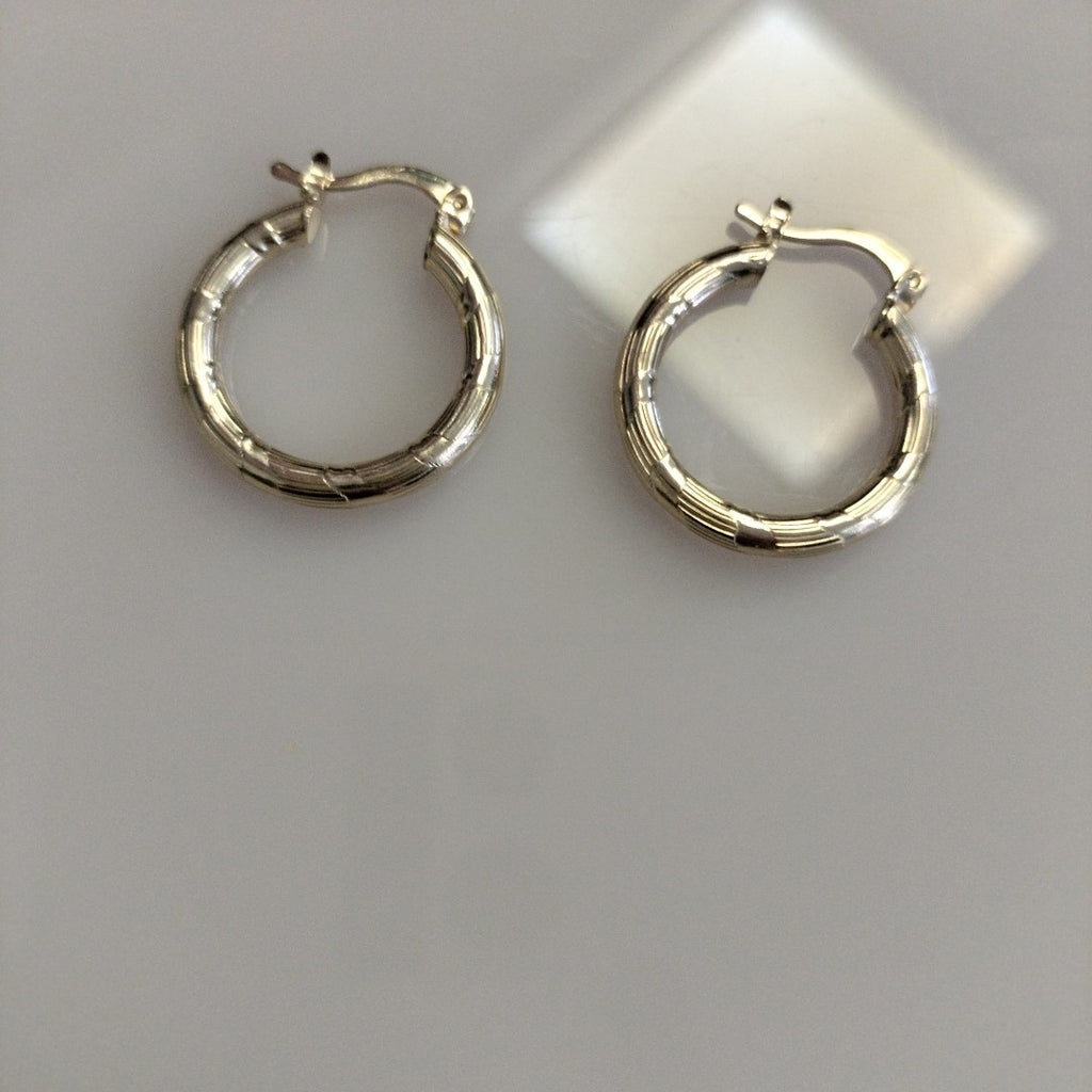 ARETES ARRACADAS 14K 2.7 GR (NUEVO)