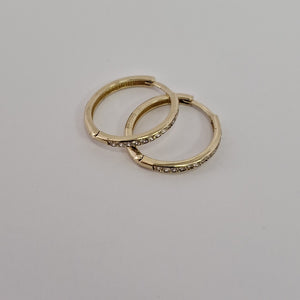 ARETES ARRACADAS C CIRCONIAS 14K 2.1 GR (NUEVO)