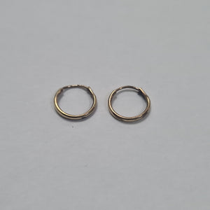 ARRACADAS PAR ORO 10 K 0.2 GRMS (SEMINUEVO)