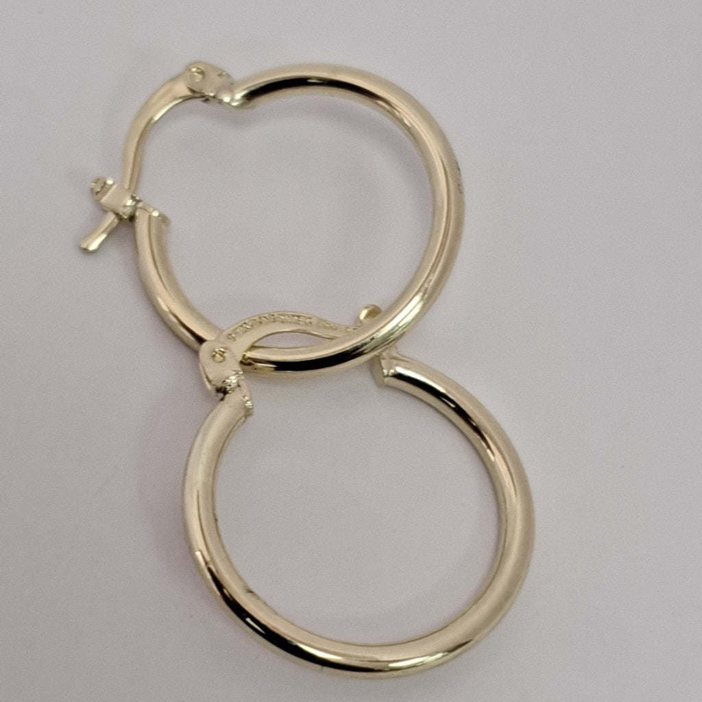 ARETES TEJIDO ARRACADAS LISAS 14K 1.2 GR (NUEVO)