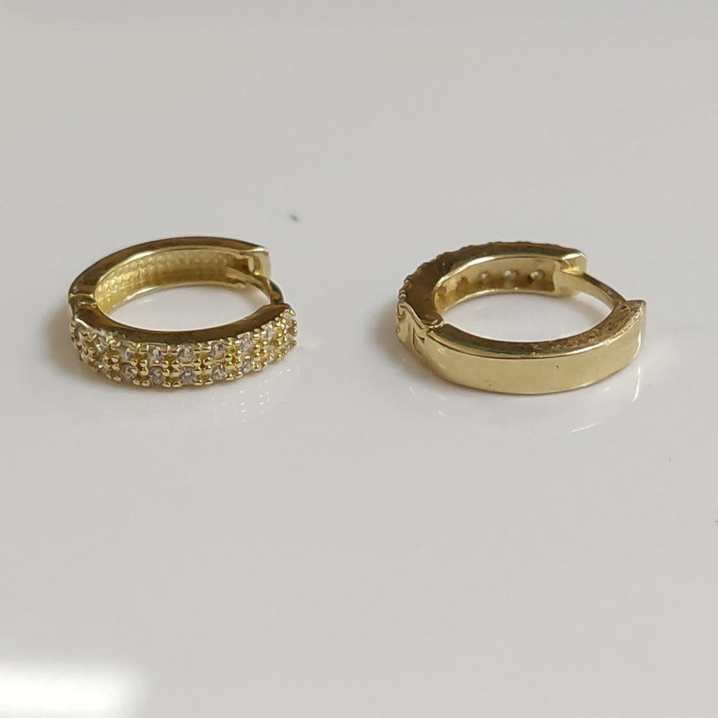 ARETES HUGGIES C CIRCONIAS 14K 1.8 GR (NUEVO)