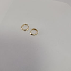 ARETES HUGGIES LISAS 14K 1.3 GR (NUEVO)